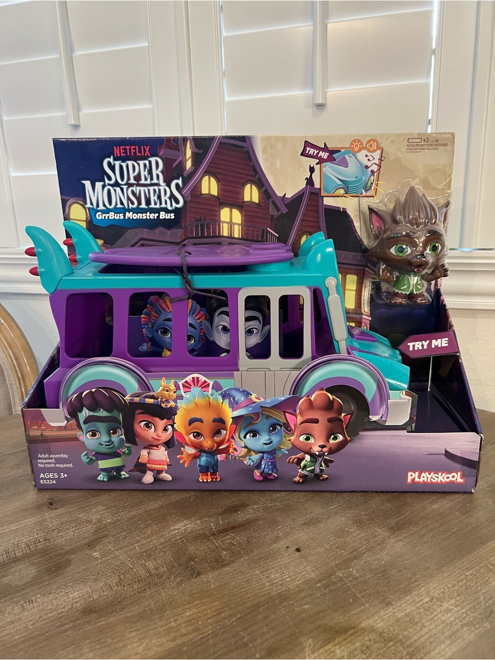 Netflix Super Monsters GrrBus Monster Bus toy set by Playskool w/additional Toy!